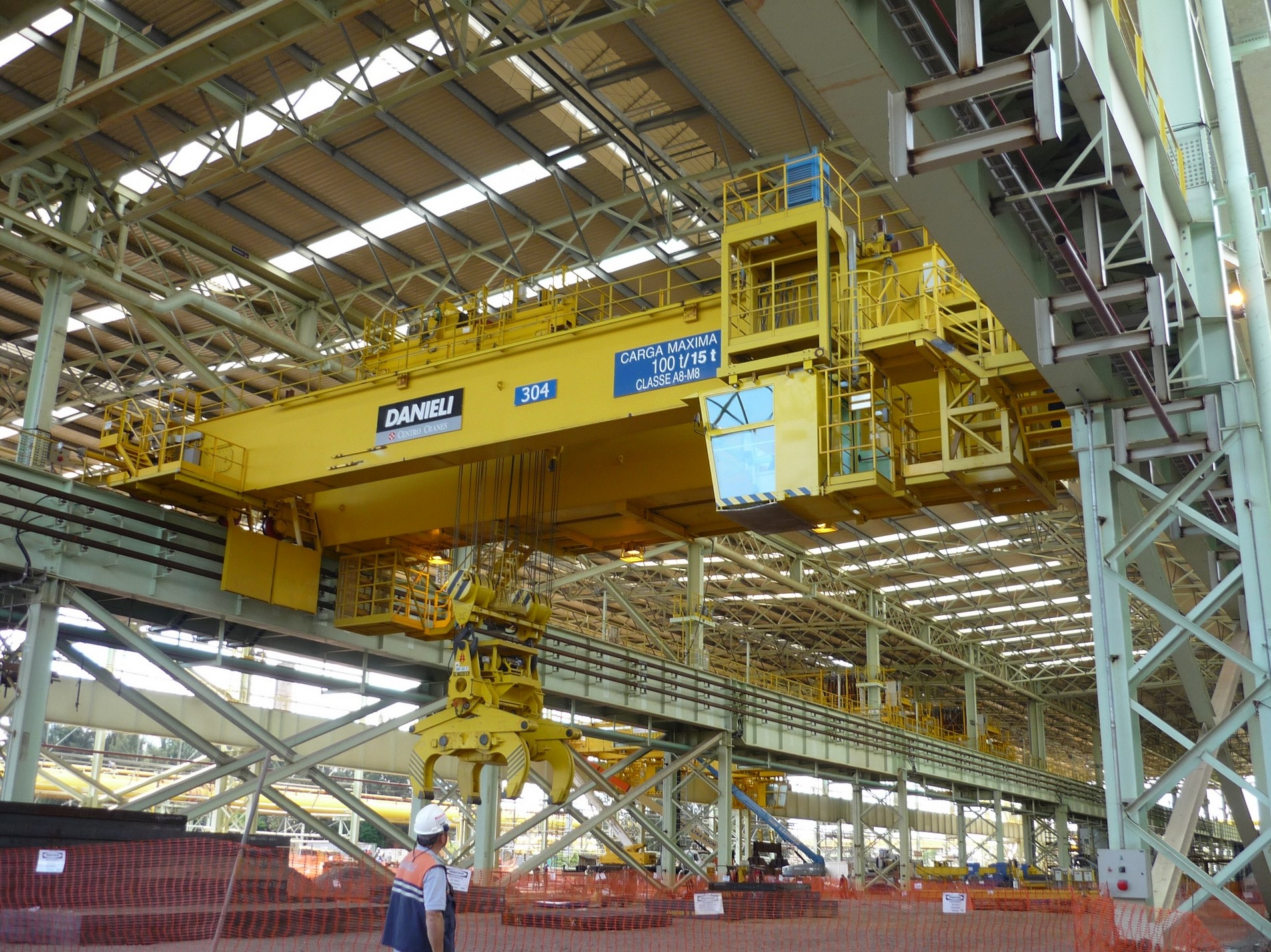 Danieli slab handling crane in operation at Acominas Brazil