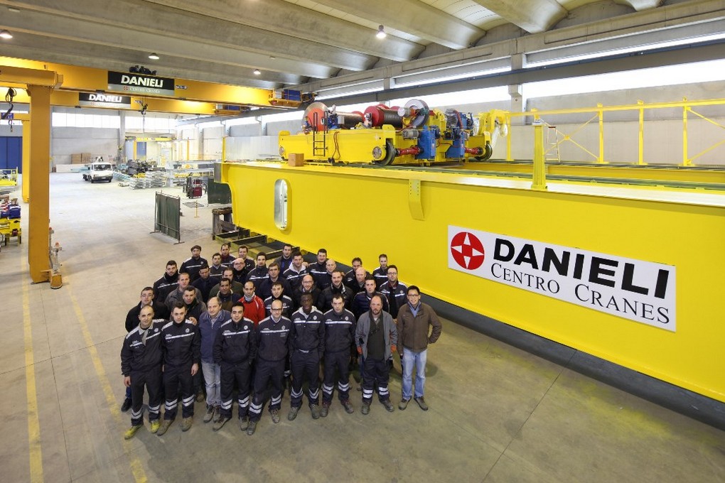 Crane trolley completely preassembled in Danieli workshop